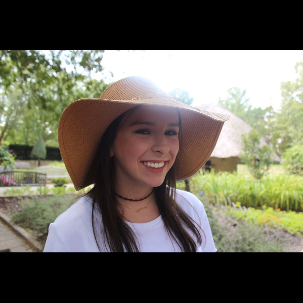 Meet your Posher, Annamary